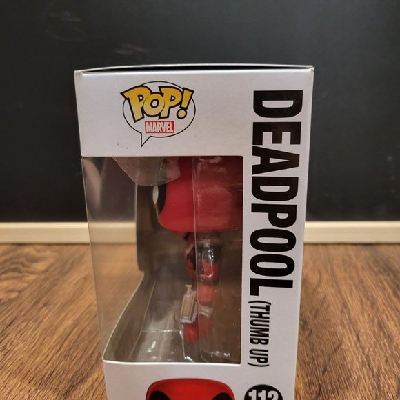 Marvel Deadpool Deadpool (Thumbs Up) Funko Pop - Picture 2 of 8
